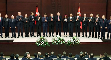Cumhurbaşkanı Erdoğan Yeni Kabine'yi açıkladı