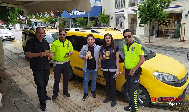 Şoförlere Trafik Kurallarını İçeren Broşür Dağıtıldı