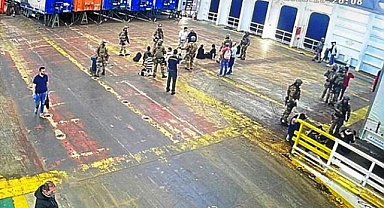 Türk Gemisindeki Kaçak Yolculara İtalya'da Operasyon!