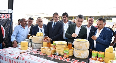 Başkan Bozkurt Göle Kültür Ve Kaşar Festivali'nde 