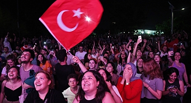 Cumhuriyet’in 100.  Yılında 'Filenin Sultanları' Tarih Yazdı