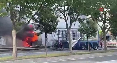 Sakarya'da faciadan dönüldü: D-650’de tır bomba gibi patladı