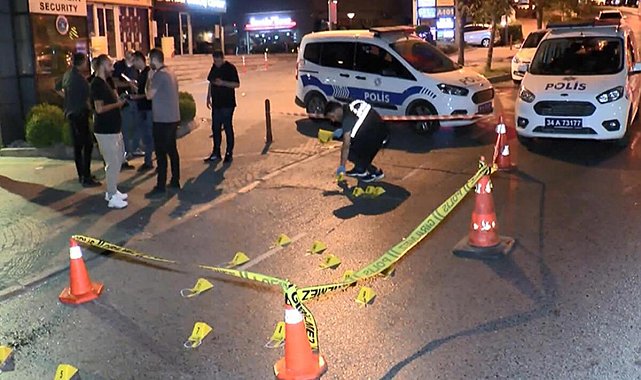 Bağcılar'da silahlı saldırı! İki kişi ağır yaralandı