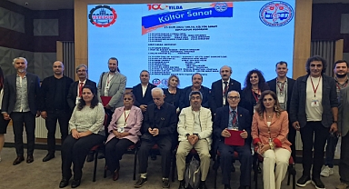 100 Yılda Kültür Sanat Konulu Sempozyum Büyük İlgi Gördü