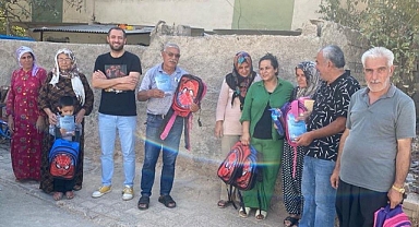 'Homeros'un Etekleri'ni Depremzede Çocuklara Bağışladı