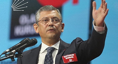 CHP'de 'değişim' kazandı! Özgür Özel CHP'nin 8. Başkanı Oldu!