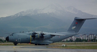 Gazze için 11 uçakla insani yardım malzemesi taşındı