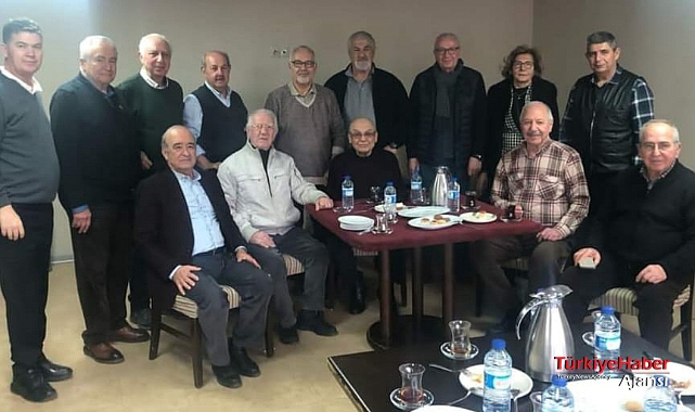 Emekli Emniyet Müdürleri PEKOM'da Buluştu