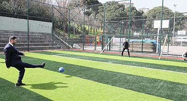 Kağıthane'deki Tüm Futbol Sahaları Yenileniyor