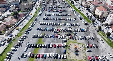 'Kapıdan Sandığa Seçim Hattı' Gönüllüleri Araçlarıyla Vatandaşları Sandığa Taşıyacak