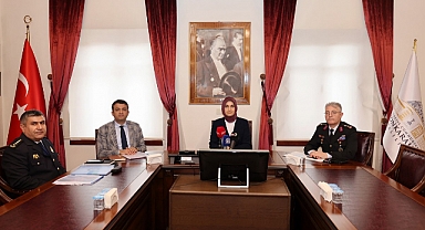  Vali Yiğitbaşı : 