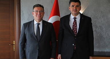 Sarıyer Belediye Başkanı Mustafa Oktay Aksu, Kaymakam Ömer Kalaylı'yı ziyaret etti