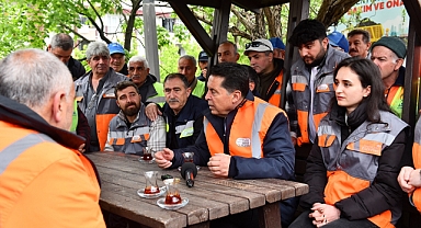 Başkan Özer; 'Sizler Benim İsimsiz Kahramanlarımsınız'