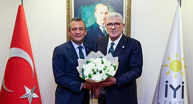 CHP Genel Başkanı Özgür Özel İyi Parti Genel Başkanı Müsavvat Dervişoğlu'nu Ziyaret Etti