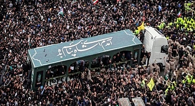 İran Cumhurbaşkanı Reisi, Meşhed'de son yolculuğuna uğurlandı