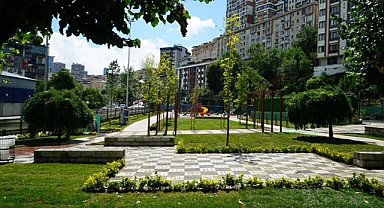 Kâğıthane'de Parklar Yaza Hazırlanıyor