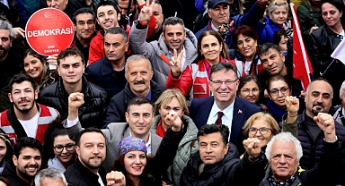 Oktay Aksu, 1 Mayıs Bayramında Belediye Çalışanlarıyla Buluştu