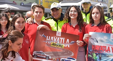 Vali İle İl Emniyet Müdürü Birlikte Trafik Uygulamasına Katıldılar 