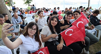 Sarıyerliler Milli Maçı Dev Ekranda İzledi