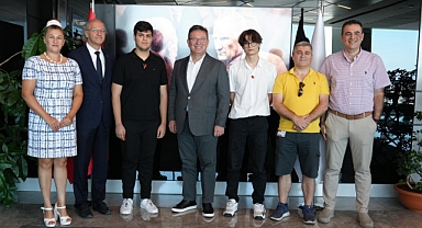 Sarıyer Akademi Kimya Olimpiyatları Hazırlık Sınıfından İlk Senesinde Büyük Başarı