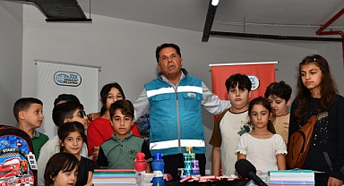 Başkan Özer’den 25 Bin 600 Çocuğa Kırtasiye Desteği