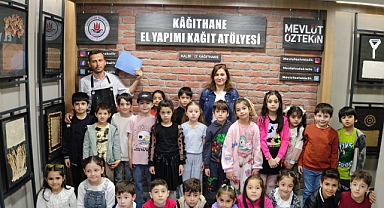 El Yapımı Kâğıt Atölyesi Çocukları Ağırlamaya Devam Ediyor