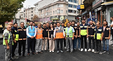 Esenyurt’ta Yıllardır Bozuk Olan Yollar Asfaltla Buluşuyor