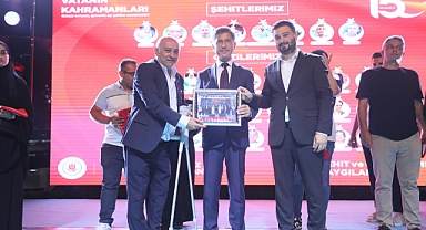 Kâğıthane'de Demokrasi ve Milli Birlik Günü Nöbeti Tutuldu