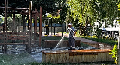 Kâğıthane’de Sokaklar Temizlikle Nefes Alıyor