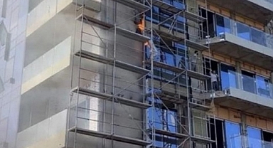 Sarıyer'de otel inşaatında yangın paniği!