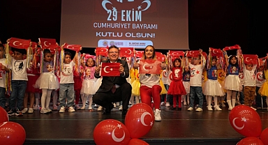 Başkan Aksu, Çocukların Cumhuriyet Bayramını Kutladı
