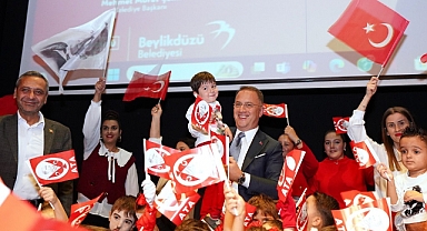 Beylikdüzü’nde Miniklerden Cumhuriyet Coşkusu; 29 Ekim Ruhunu Yaşattılar