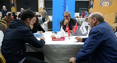 Emekli Baba ile Oğlu Aynı İş Kuyruğunda