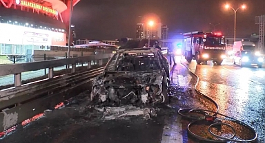 TEM'de Seyir Halindeki Otomobil Alev Aldı