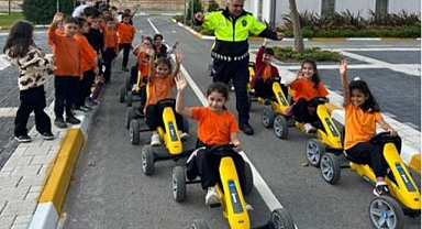 Balıkesir'de 900 Öğrenciye Trafik Eğitimi Verildi	