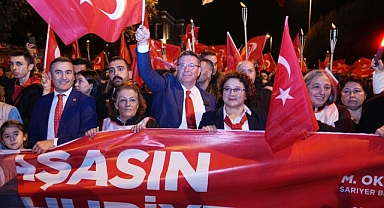 Sarıyer'de Coşkulu Cumhuriyet Bayramı Fener Alayı Yürüyüşü