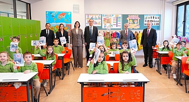 Başkan Dedetaş, Öğrencilerin Karne Heyecanına Ortak Oldu