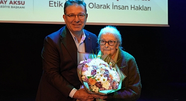 Sarıyer Belediyesi Felsefe Günleri IOANNA KUÇURADI İle Başladı