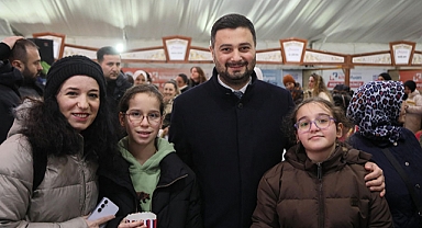 Kâğıthane Kitap Fuarı’nda Edebiyat Rüzgarı; Yazarlar Okurlarla Buluşuyor!