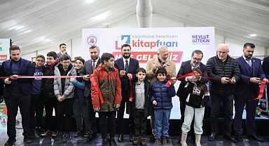 Kağıthane Kitap Fuarı'nın İlk Günü Yoğun İlgiyle Geçti