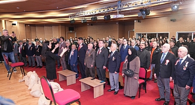 Başkan Aksu, Çanakkale Zaferi Resmî Törenine Katıldı