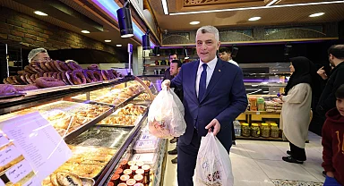 Bakan Bolat boykota karşı alışverişe çıktı