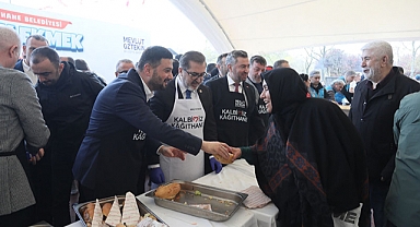 Kâğıthane’de Balık Ekmek Ziyafetine On Binler Katıldı