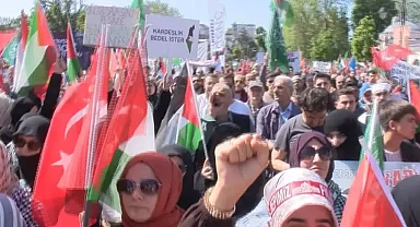 İstanbul'da Gazze'ye Destek Yürüyüşü Düzenlendi