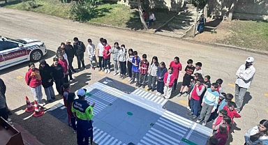 Trafik Haftasında Öğrencilere Güvenli Trafik Eğitimi Verildi