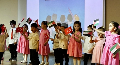 Minik Yüreklerden Anlamlı Mesaj; ‘Diren Filistin’