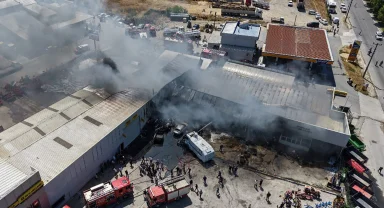 Sakarya’da traktör fabrikasında yangın!