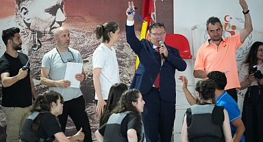 Sarıyer Belediyesi 6. Liseler Arası Havuzda Kano Yarışması