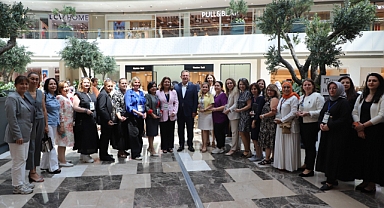 Sarıyer Belediyesi'nden 17. Geleneksel Yılsonu Sergisi; 'Gönülden Ele, Elden Size'