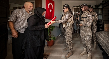 Kadın Polislerden Şehit Sevda Güngör'ün Ailesine Ziyaret